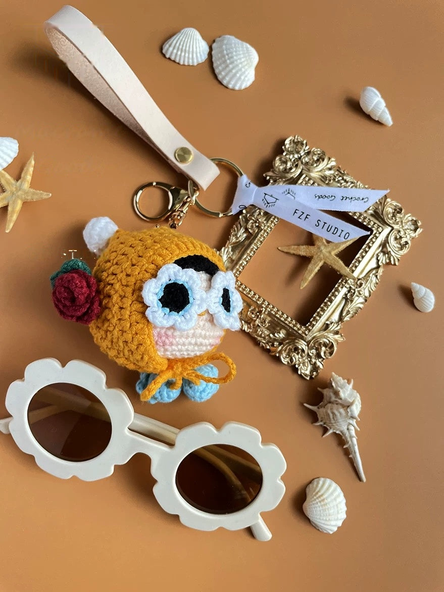 Flower Sunglasses Girl DIY Crochet Kit – Create Your Unique Handmade Keychain